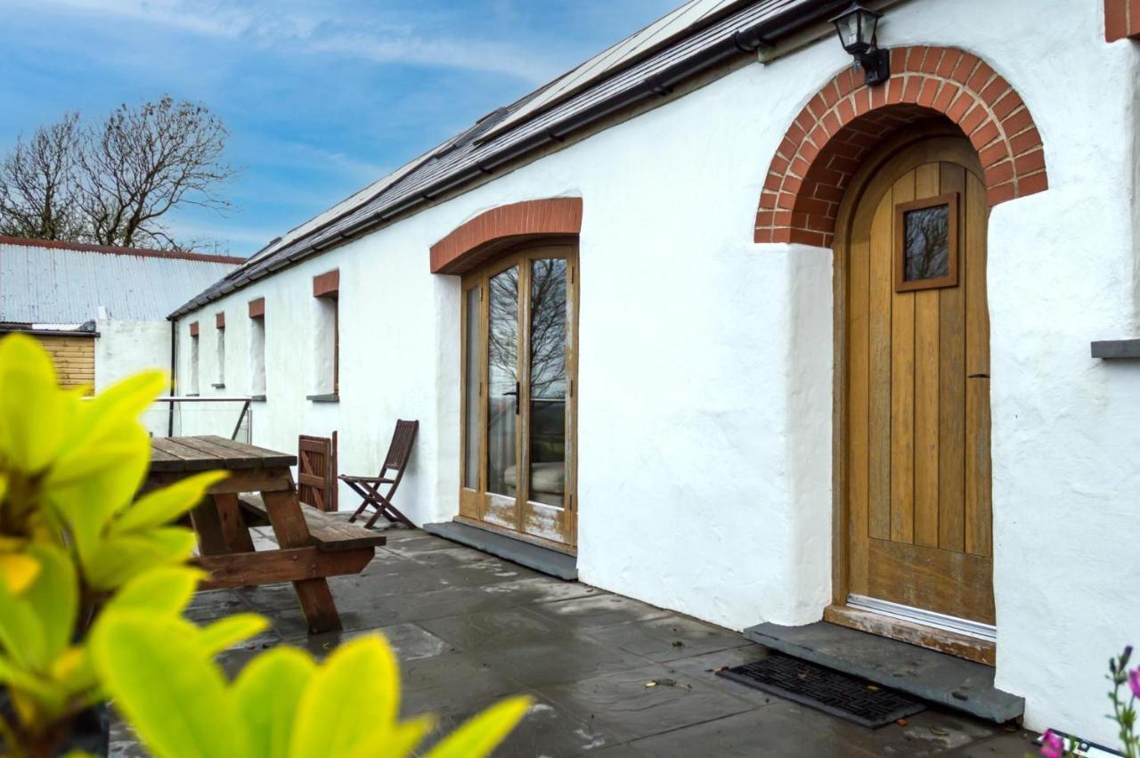 Orchard Cottage - Luxurious Barn Conversion - Beavers Hill Manorbier Buitenkant foto